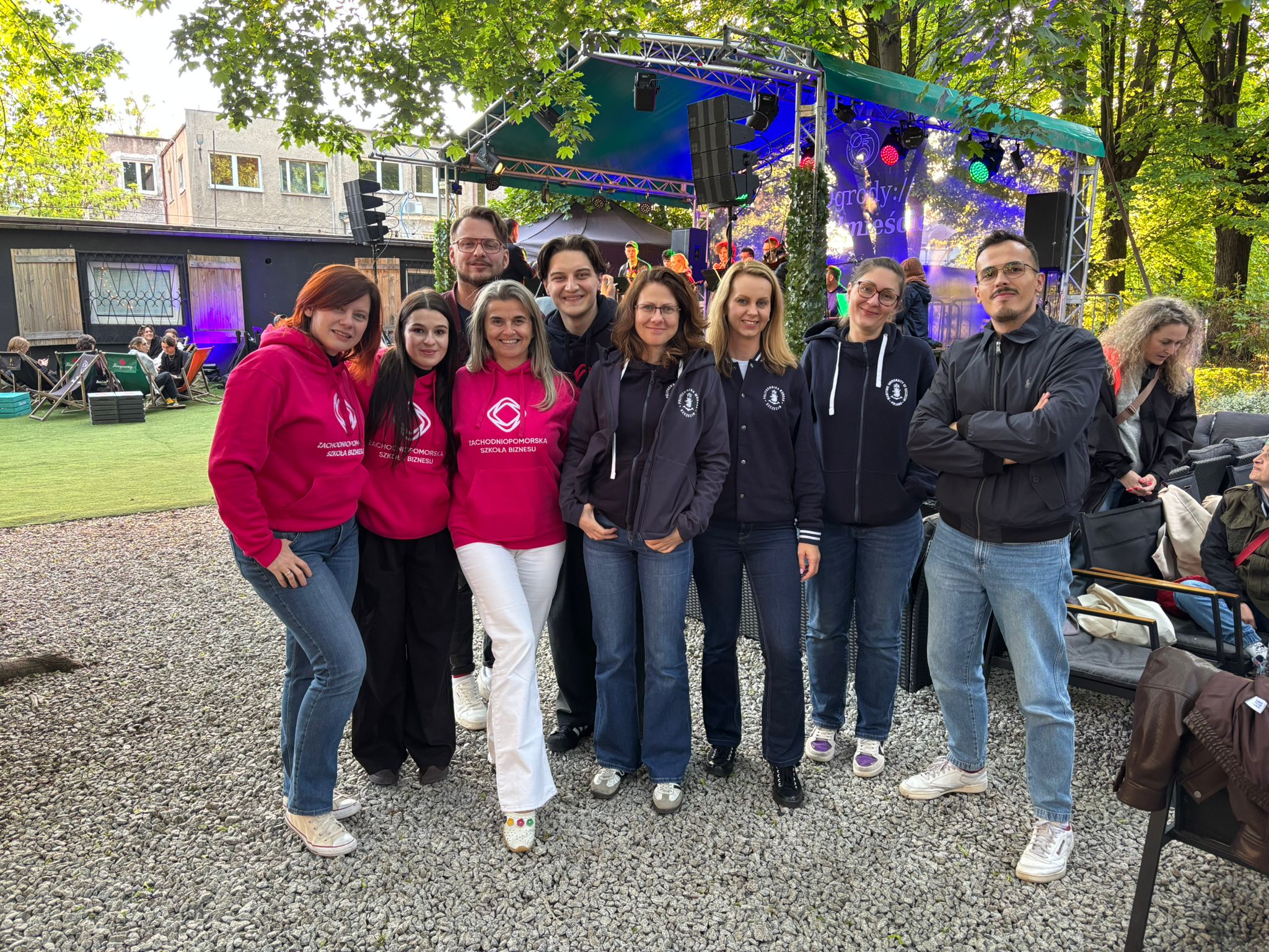 Przedstawiciele ZPSB podczas finału Akademickiego Festiwalu Sztuki i Nauki PRZEPŁYW w Ogrodach Śródmieście.